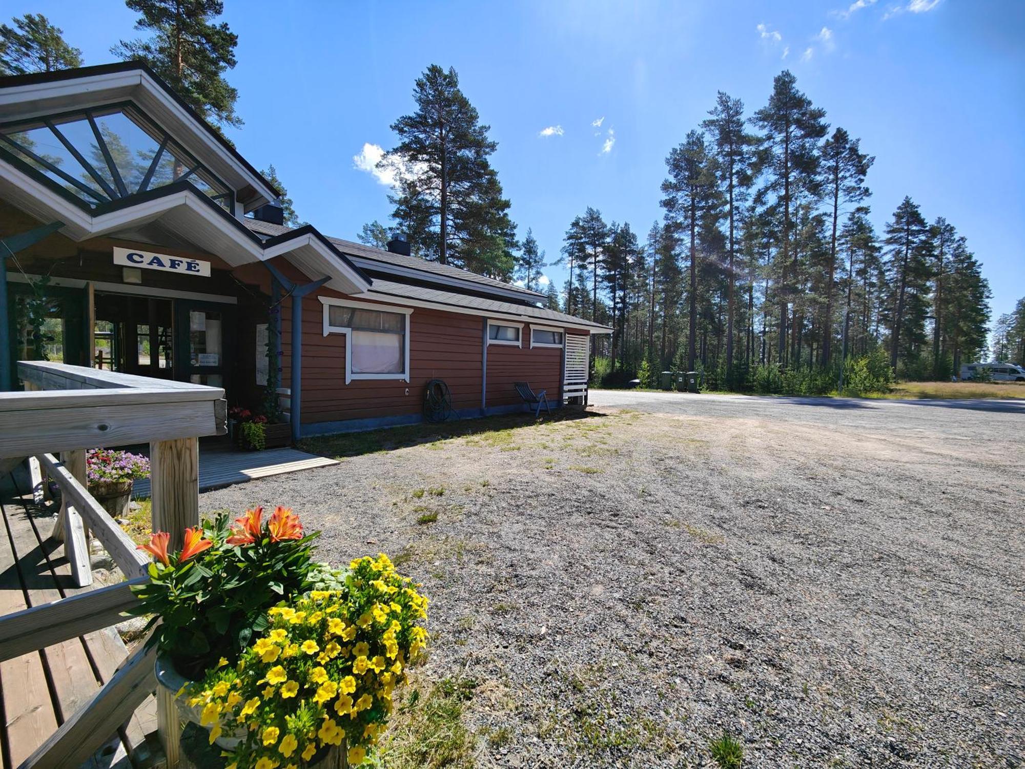 Ahvenlampi Camping Saarijärvi Exteriör bild