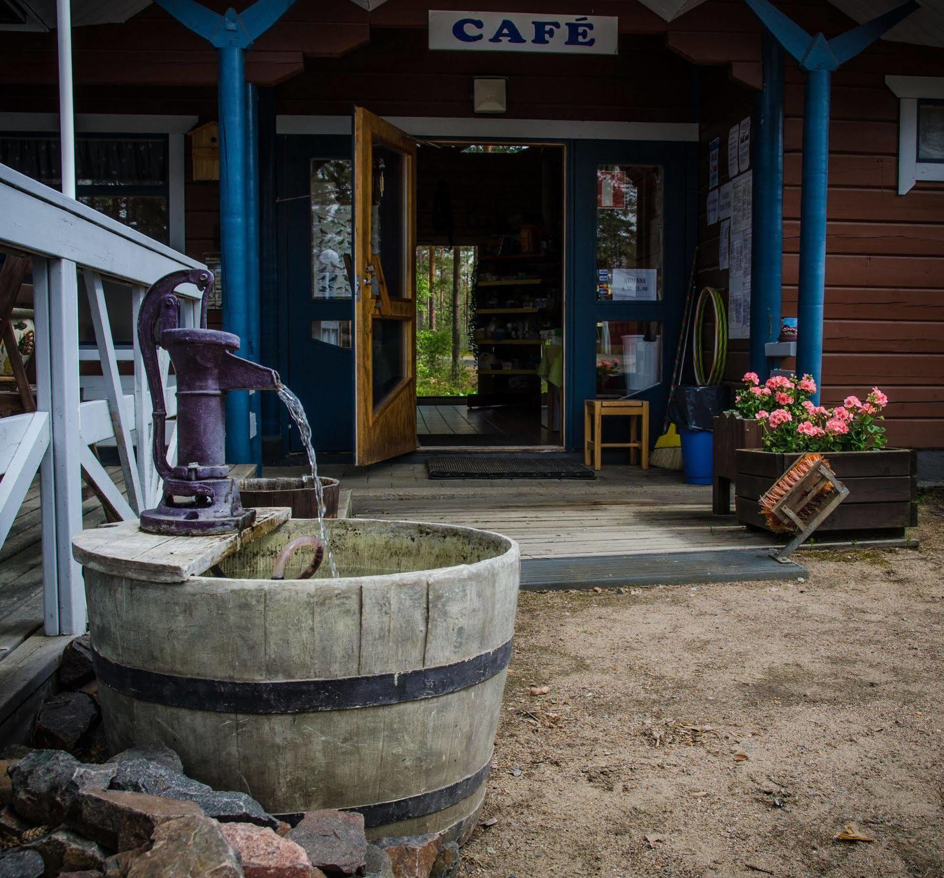 Ahvenlampi Camping Saarijärvi Exteriör bild
