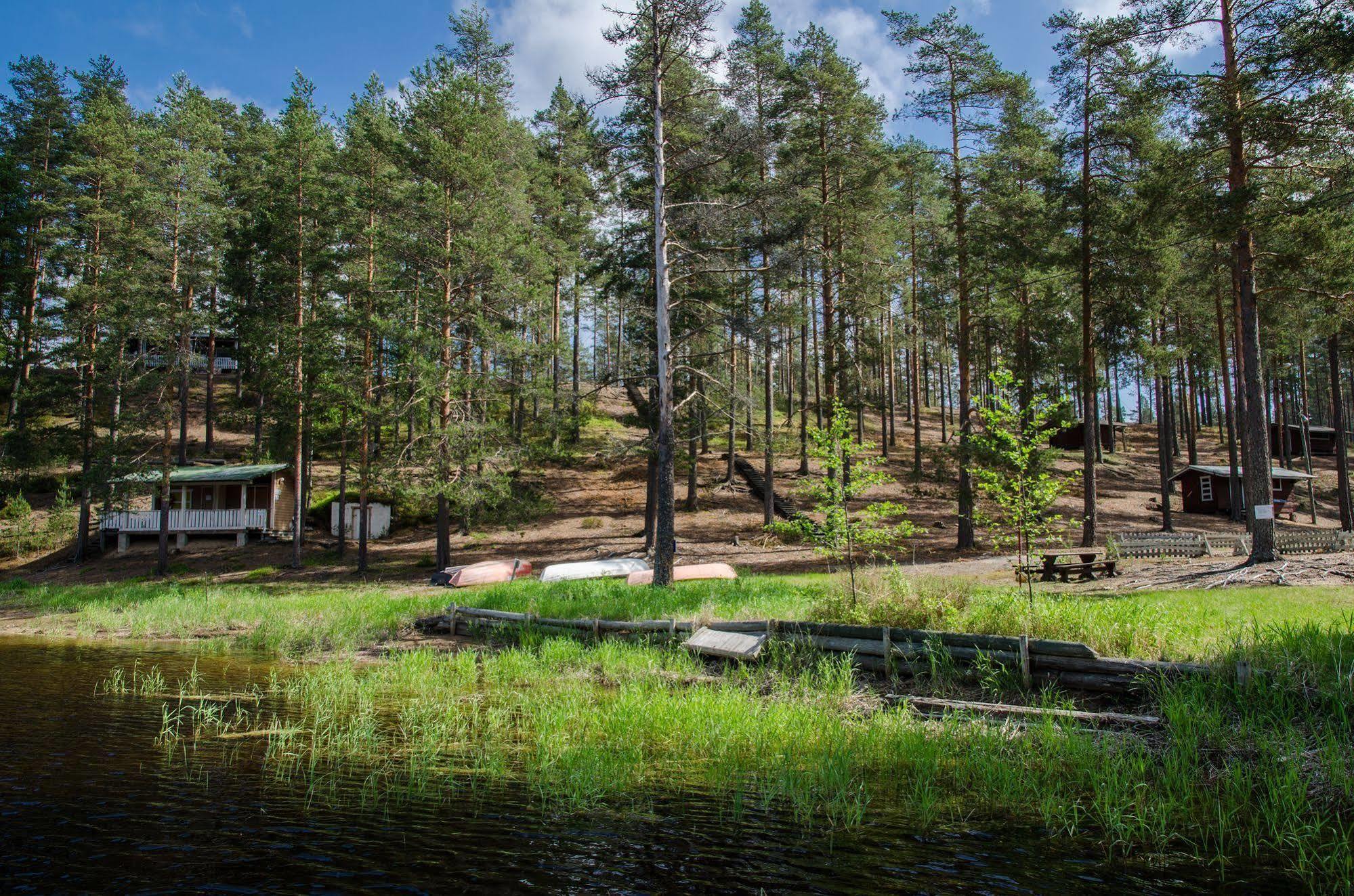 Ahvenlampi Camping Saarijärvi Exteriör bild