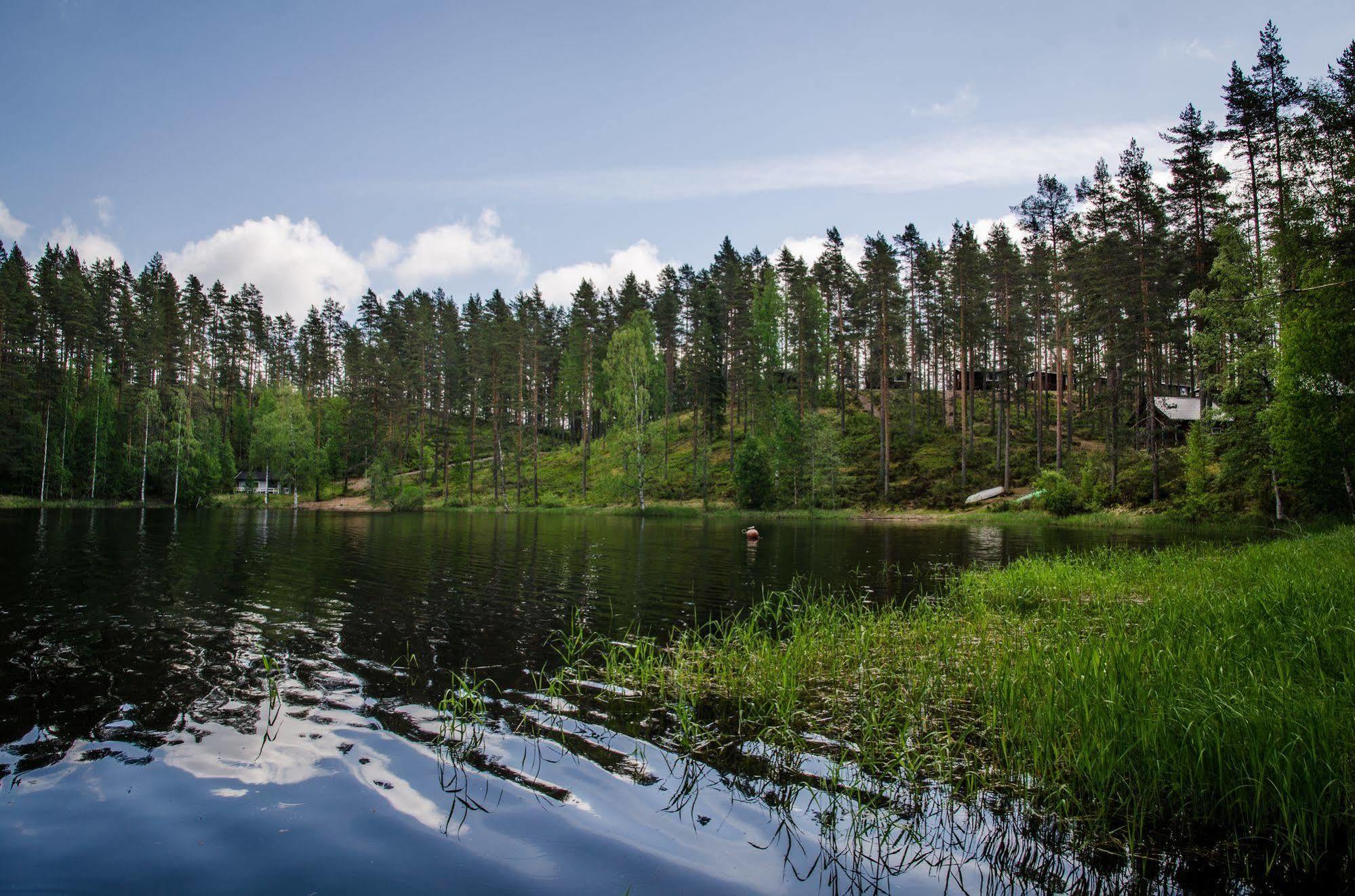 Ahvenlampi Camping Saarijärvi Exteriör bild